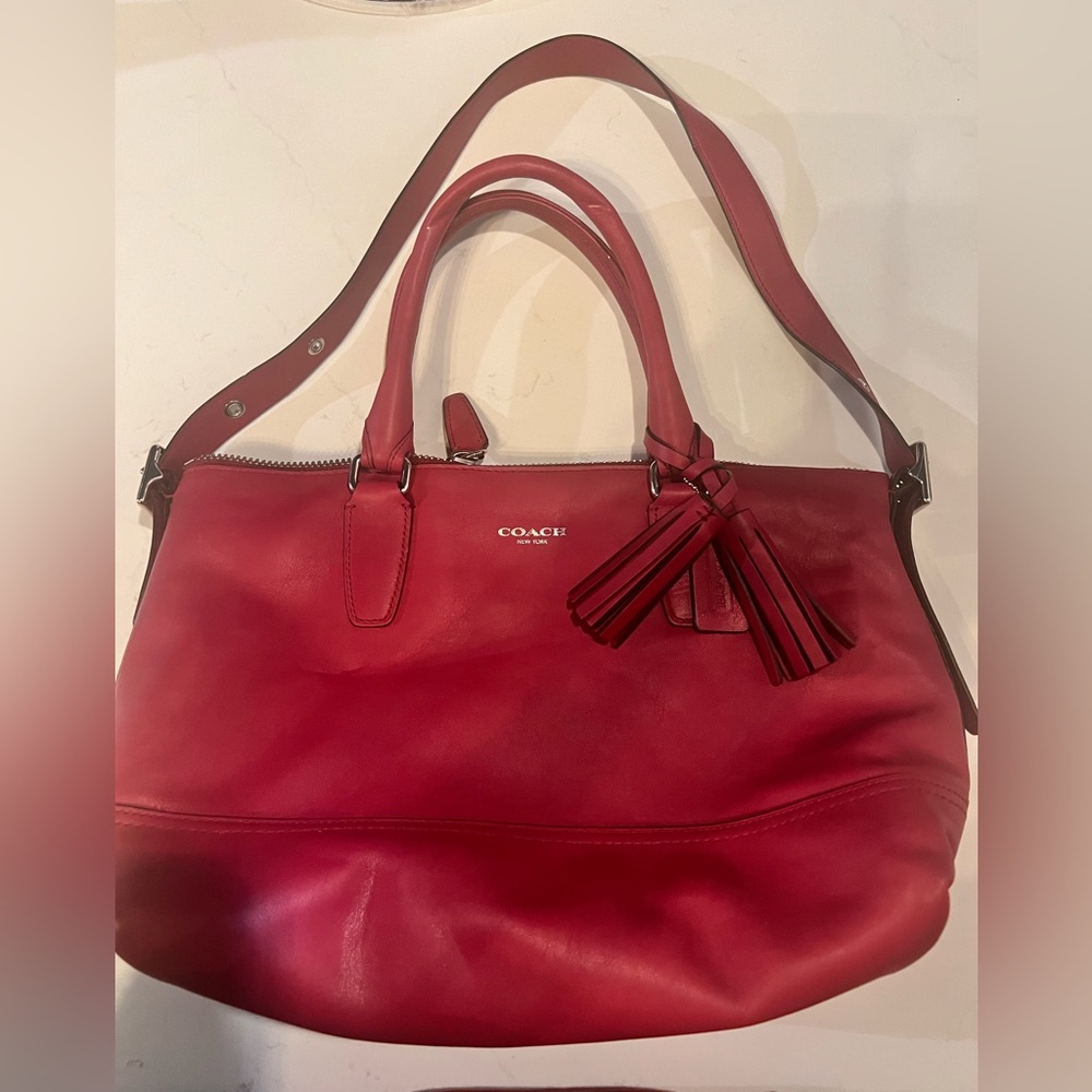 Coach top handle satchel. Excellent used condition, no evident signs of wear.